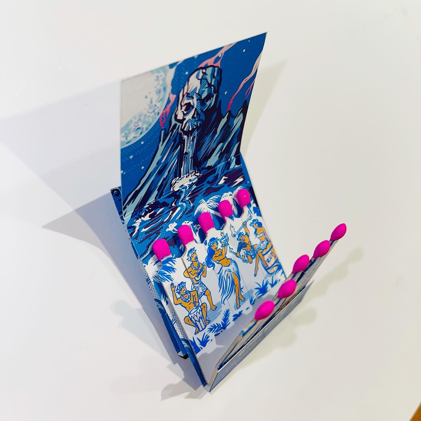 Customized Vintage Style Matchbooks for Bars